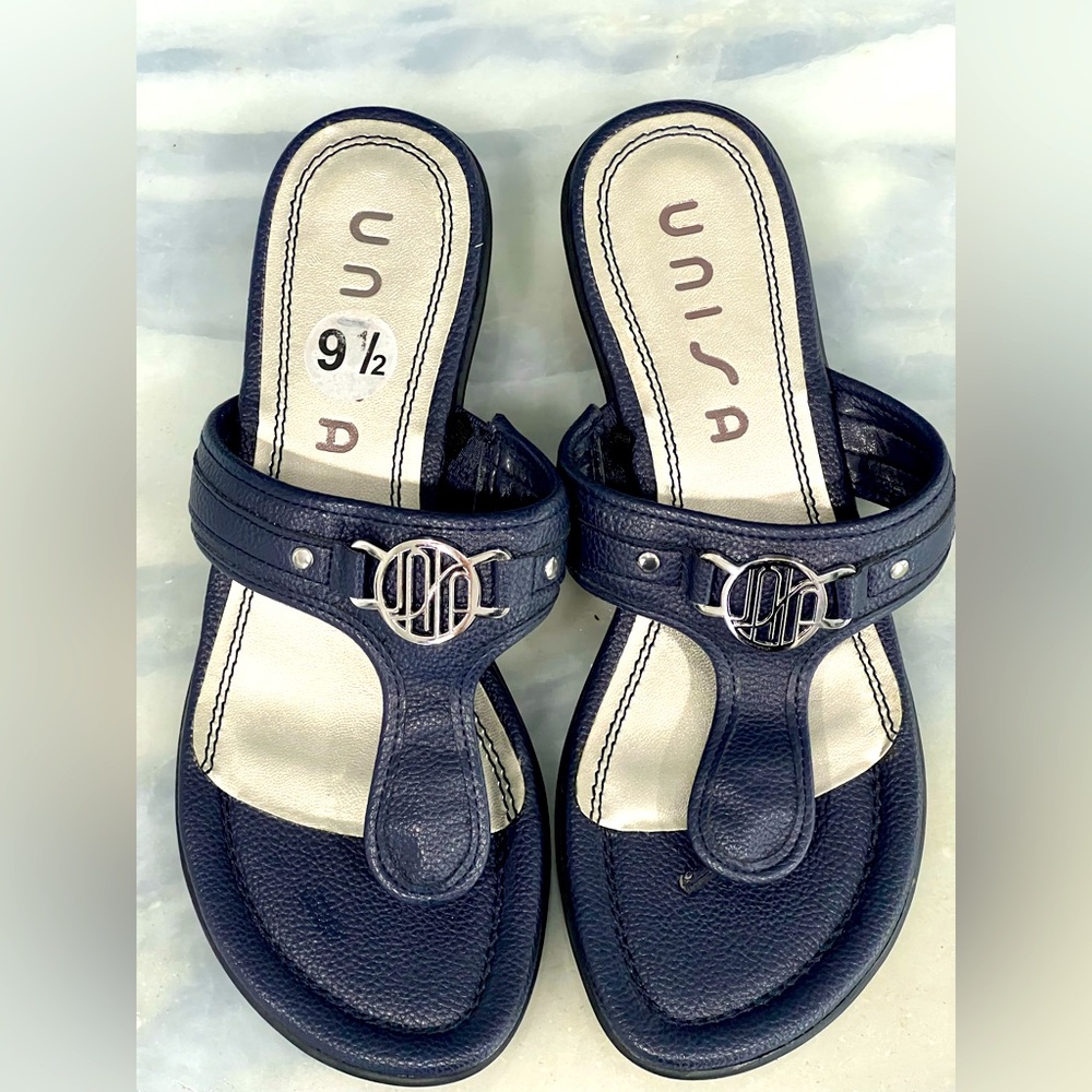 Unisa Blue Thong Sandals with Silver Embellishment Size 9 1/2 -NWOT